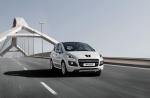 Peugeot 3008 HYbrid4 2010 года